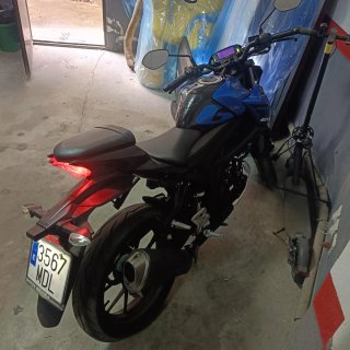Suzuki GSX-S125 Naked Azul/Negra