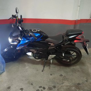 Suzuki GSX-S125 Naked Azul/Negra