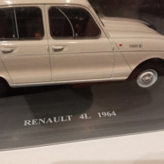 Renault 4 L 1964 escala 1/24