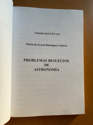 PROBLEMAS RESUELTOS DE ASTRONOMÍA A. Gil Cruz