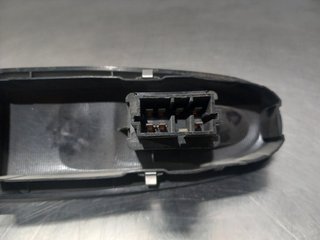 MANDO ELEVALUNAS DELANTERO DERECHO PEUGEOT 406 BE