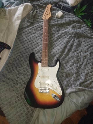 Guitarra Eléctrica Academy Sunburst