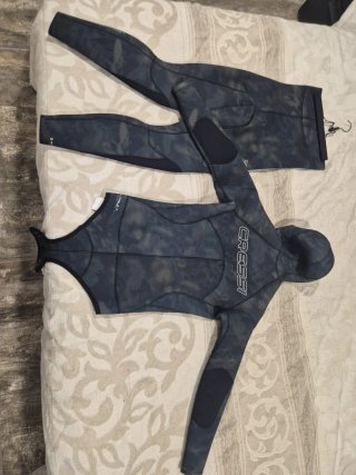 Traje de Neopreno Cressi ,sin estrenar talla 3,