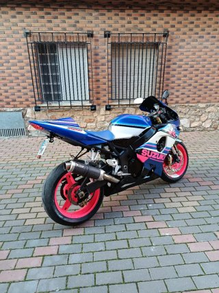 Suzuki GSXR 750 20 Aniversario