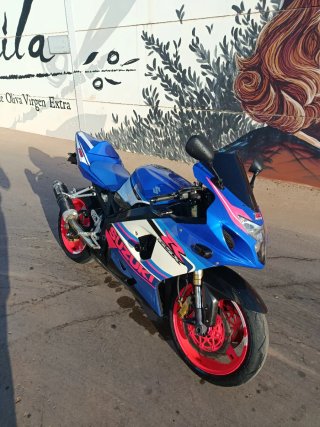 Suzuki GSXR 750 20 Aniversario
