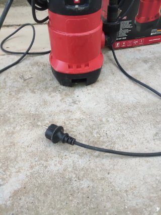 Bomba de agua sumergible Einhell