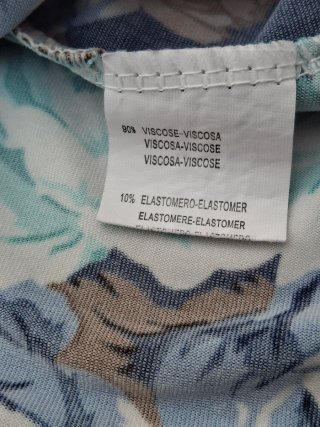 Blusa Talla XXXL Floral. Medidas en descripción