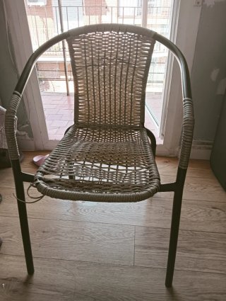 3 Sillas Terraza Mimbre y Metal  3 sillas por 25€