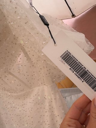 Vestido Demetrios blanco con pedrería