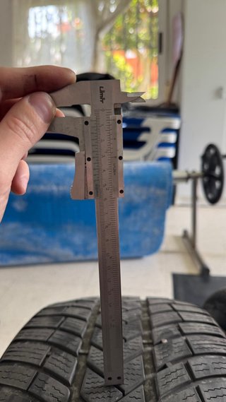 Neumáticos 235/40 R19 96W