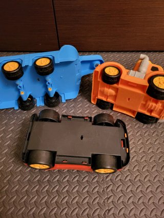 Set camion grande con auto sportiva