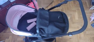 Carrito de bebé Asalvo rosa y negro en buen estado