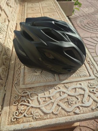 Casco de bicicleta MET negro