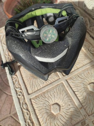 Casco de bicicleta MET negro
