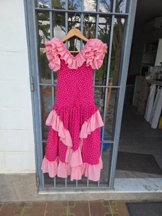 Traje de flamenca rosa lunares talla 8-9