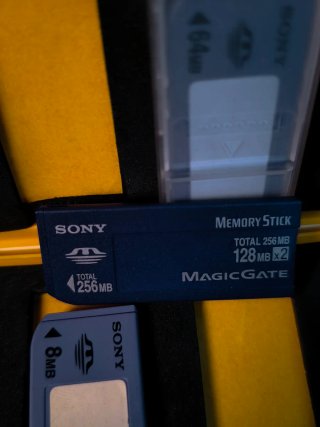 Tarjetas memoria Sony 256MB, 64MB, 8MB