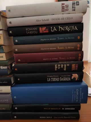 Lote de libros (también venta por separado 1'5€)