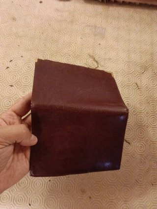 Portafogli in pelle marrone