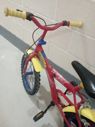 Bicicleta Spiderman 16 Roja y Amarilla