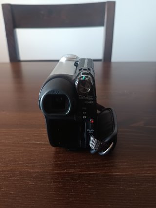 Videocámara Sony DCR-DVD 106