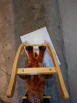 Cavallino a dondolo peluche bimbi