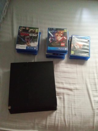 PS4 (PlayStation 4) Negra + 3 Juegos
