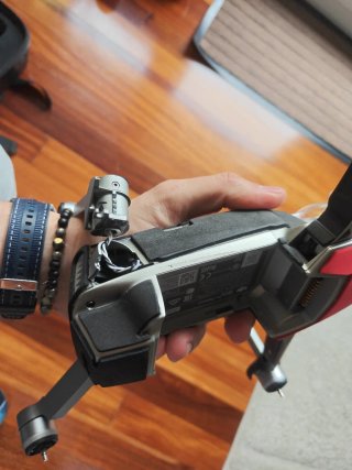 DJI Mavic Pro Drone con pata rota