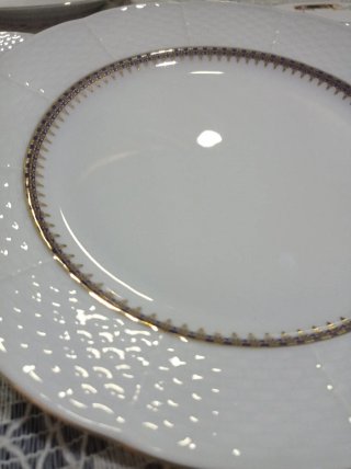 Platos de porcelana sueltos