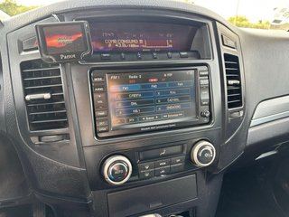 Mitsubishi Montero 2009