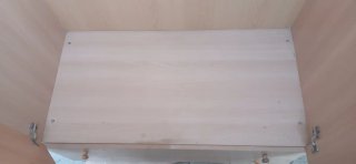 Armario de madera beige