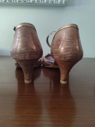 Tacones Pons Quintana Dorados