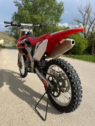 Honda CRF 250 Motocross Roja y Blanca, MATRICULADA