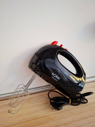Batidora Solac Solution con varillas