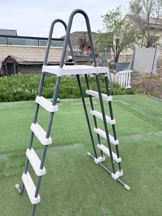 Escalera Intex 8 peldaños piscina