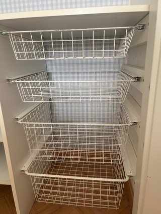 Cestas de metal para armario