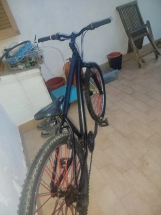Bicicleta Rockrider ST100 negra