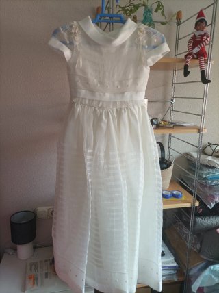 Vestido de Comunión Blanco roto,chaquetita  asceso