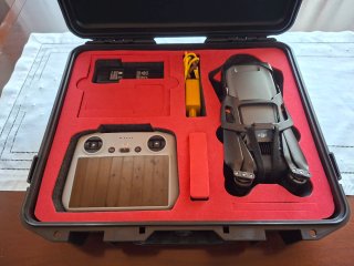 Dji Mavic 3 Classic + Mando RC + 2 Baterías