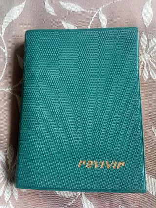 3Libros religiosos. 2 de ellos antiguos.