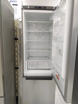Nevera marca Indesit con garantía transparente