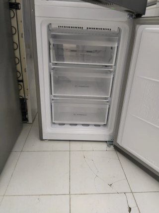 Nevera marca Indesit con garantía transparente