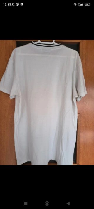 Camiseta básica McKenzie blanca y negra