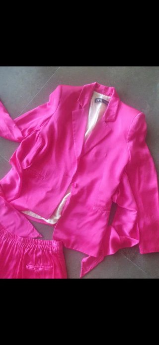 Traje de chaqueta rosa Zara