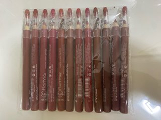 Lápiz de labios Flormar 12 colores