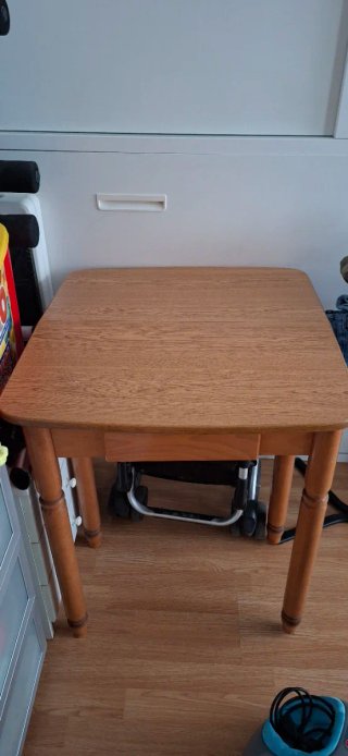 Mesa de cocina de madera