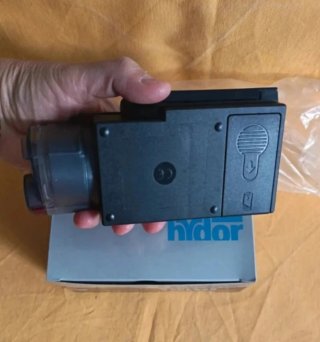 Distributire automatica Hydor per acquari