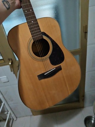 Guitarra Yamaha F370
