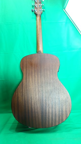 Guitarra Electroacústica Walden G550E