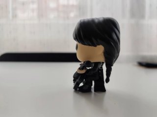 Funko Pop Merlina 1310 con Violonchelo