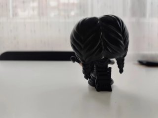 Funko Pop Merlina 1310 con Violonchelo